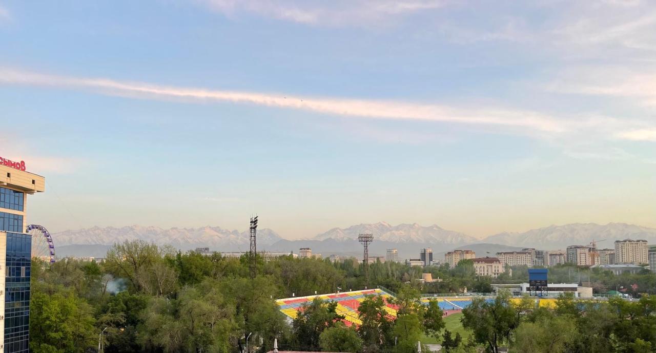 Logvinenko Apartment Bishkek Exterior foto